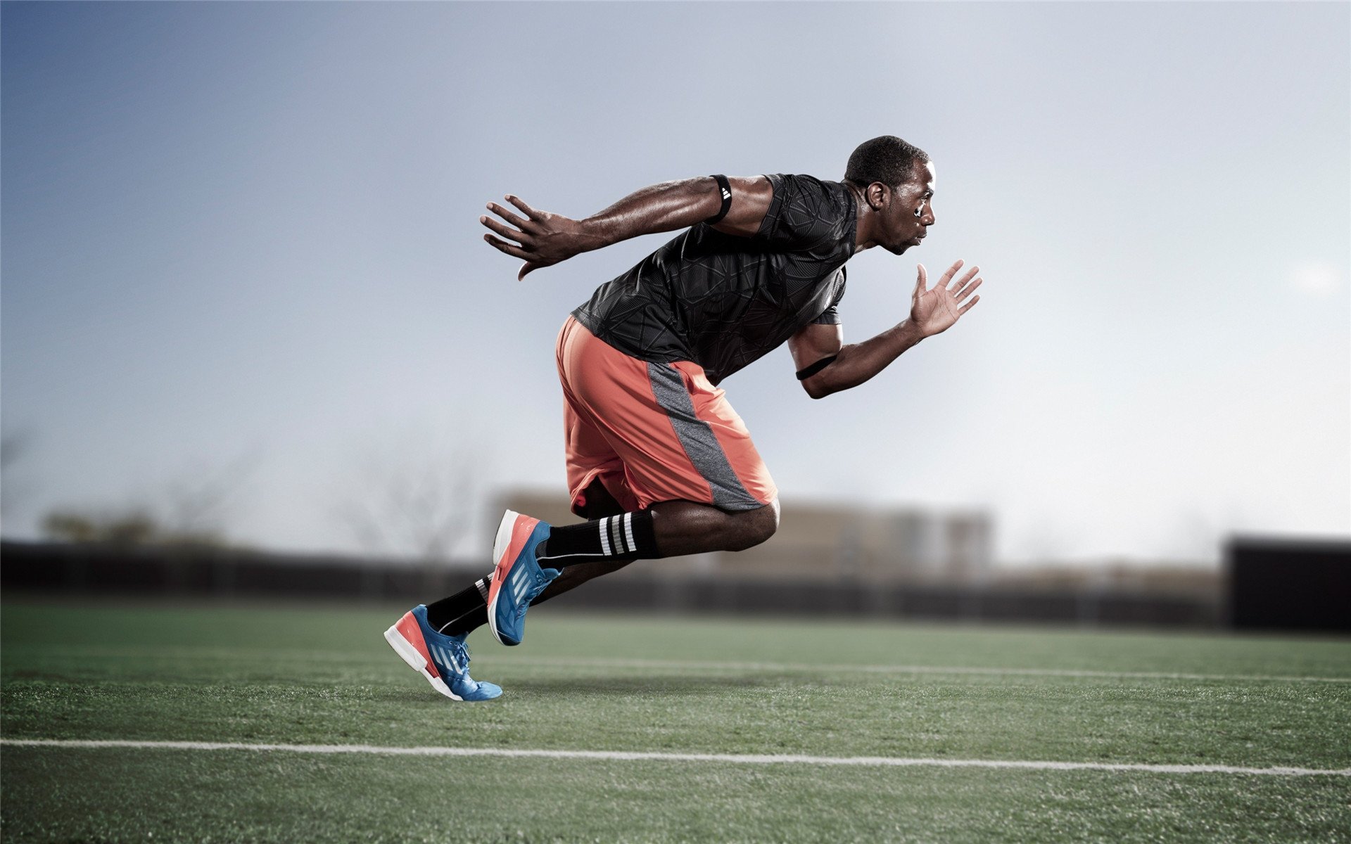 出色发挥引发热议！，德罗巴在MAD比赛中重返赛场引发球迷热议